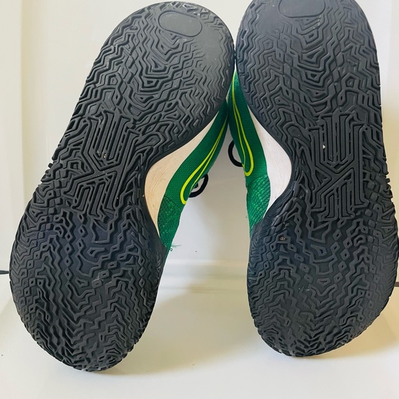 Nike Kyrie - Picture 8 of 8